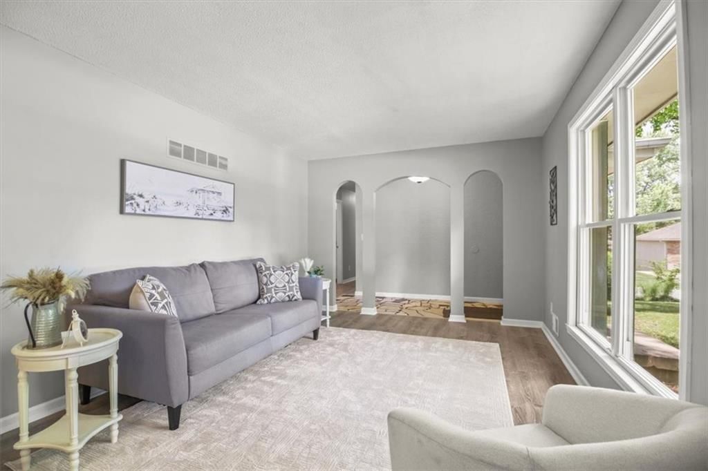915 SW 18th Street — photo 9