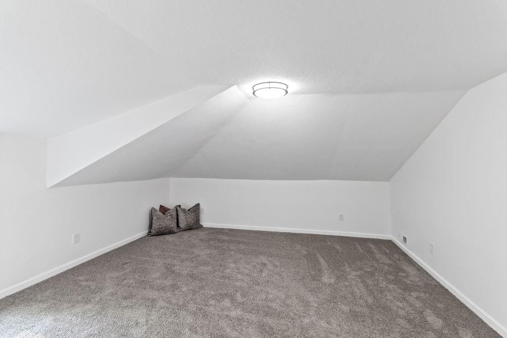 1233 S Pleasant Street — photo 25