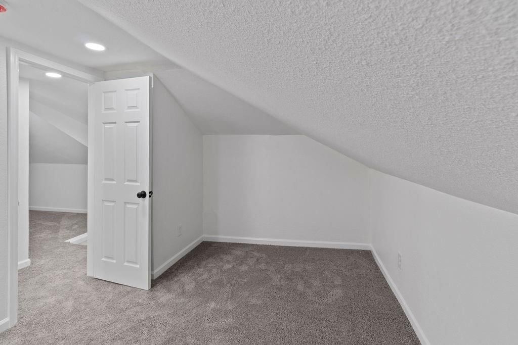 1233 S Pleasant Street — photo 26