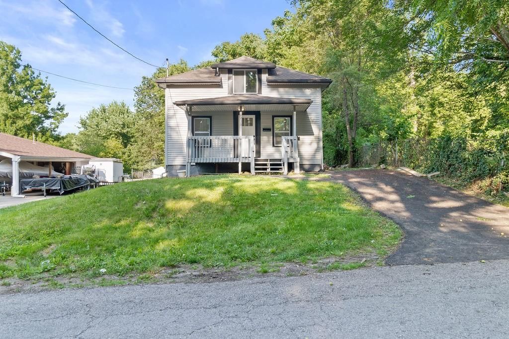 1233 S Pleasant Street — photo 31