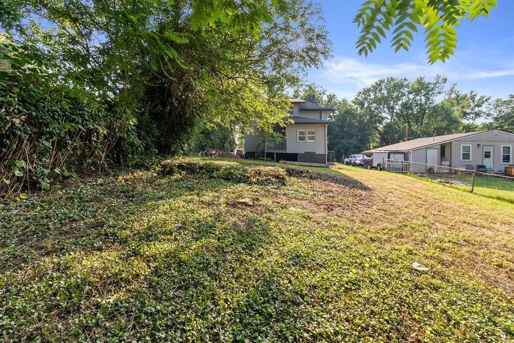1233 S Pleasant Street — photo 33