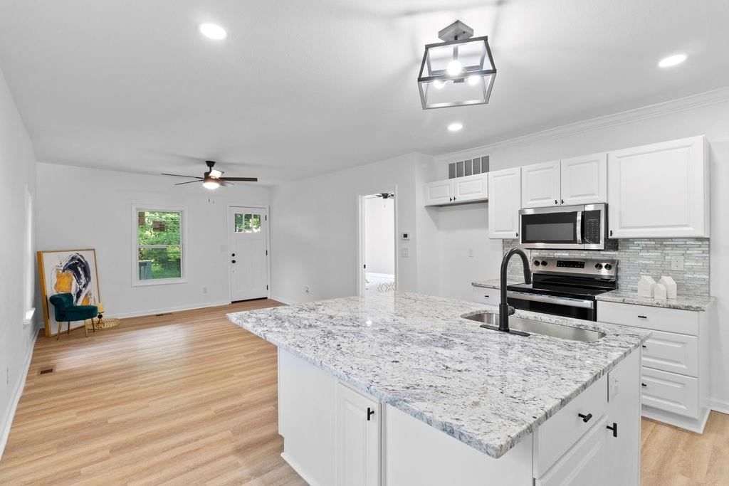 1233 S Pleasant Street — photo 8