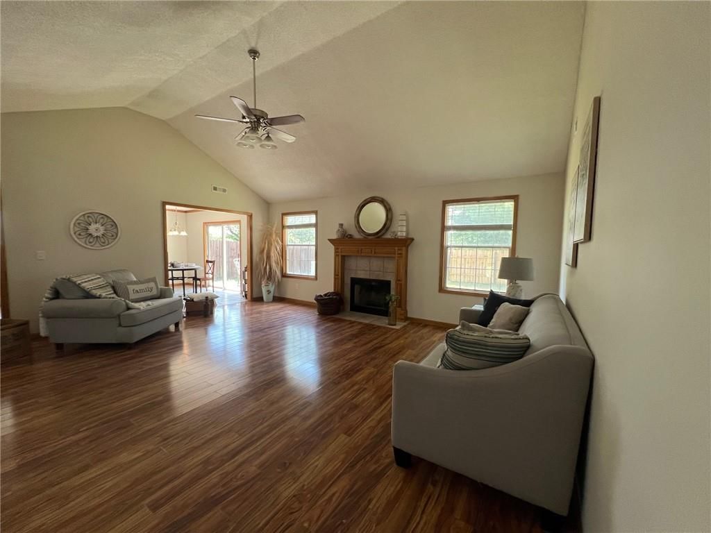 2813 Harrison Place — photo 2