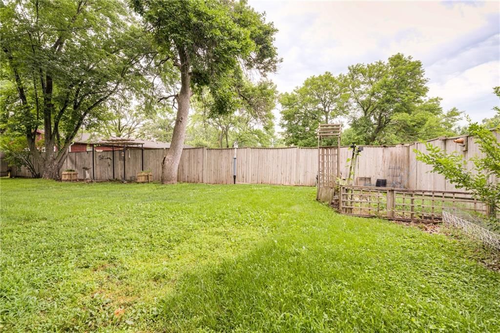 702 Green Street — photo 29