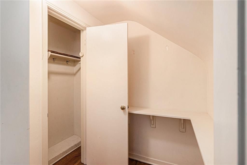 9824 Overbrook Road — photo 32