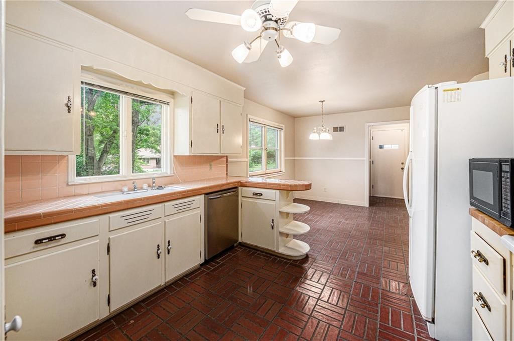 9824 Overbrook Road — photo 8