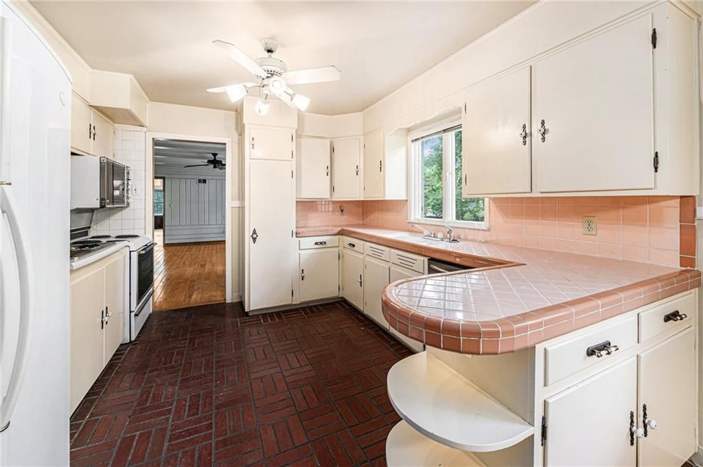 9824 Overbrook Road — photo 9