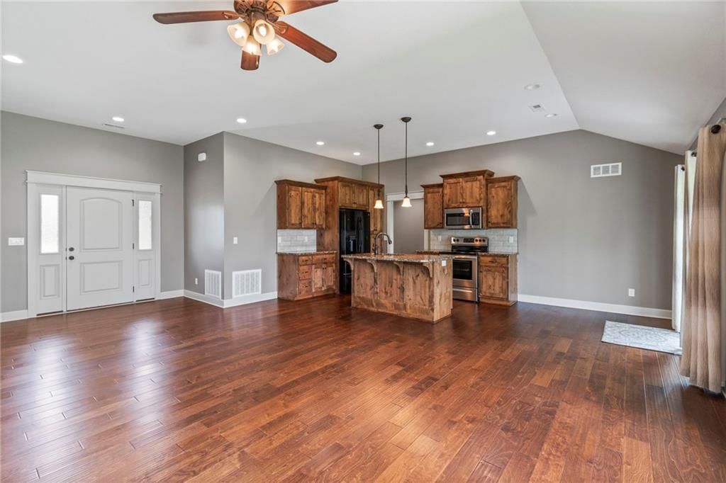 908 Timberline Drive — photo 5
