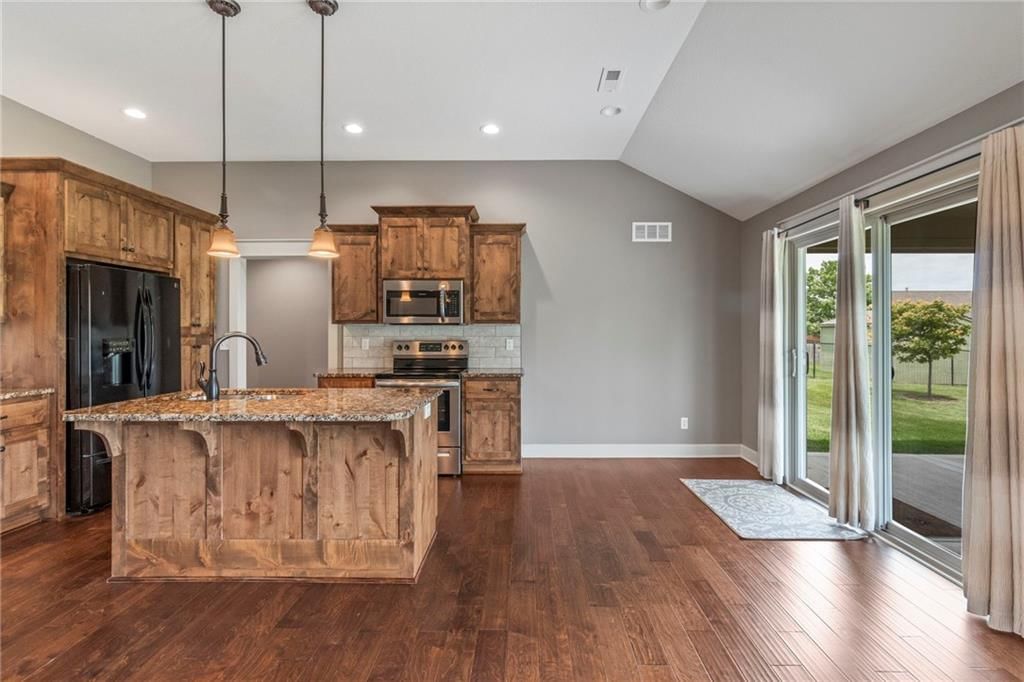908 Timberline Drive — photo 8