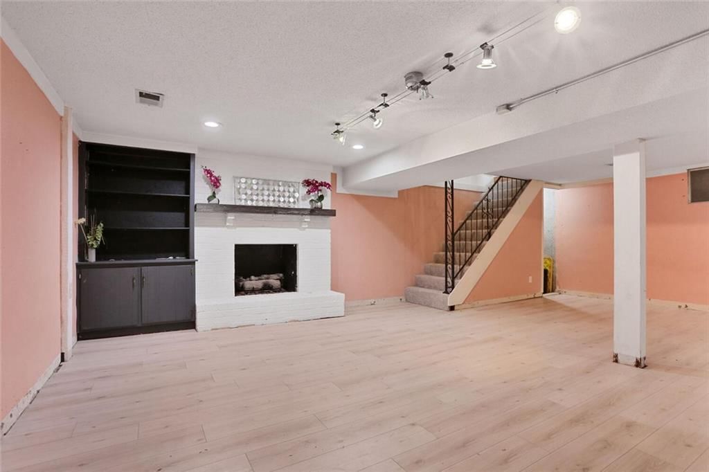 1139 N Walker Lane — photo 27