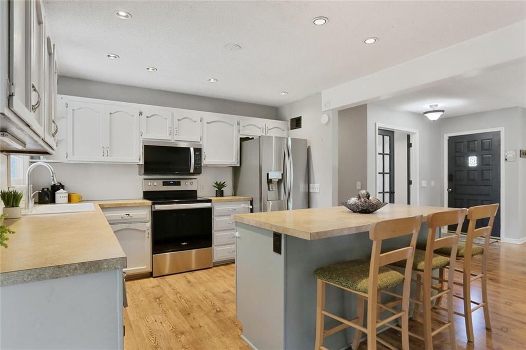 1139 N Walker Lane — photo 5
