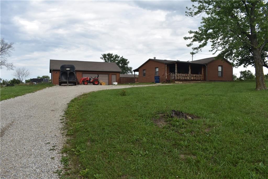 21570 Mclouth Road, McLouth, KS