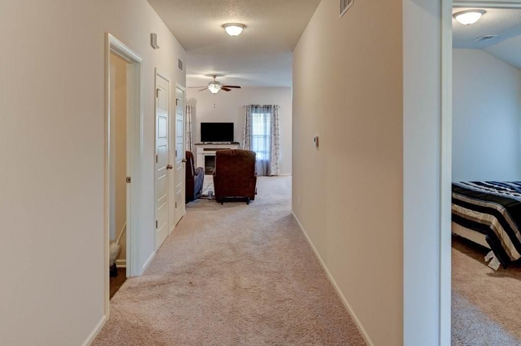 8025 SE 6th Terrace — photo 4