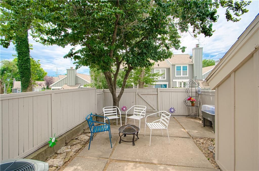 12131 W 82nd Terrace — photo 28