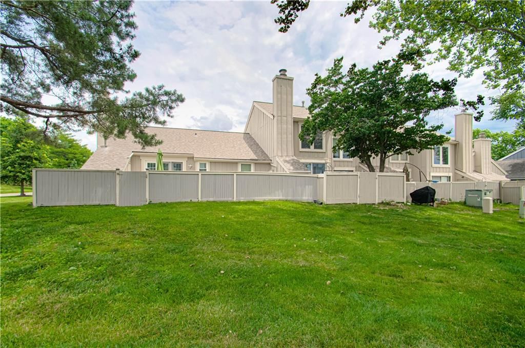12131 W 82nd Terrace — photo 34