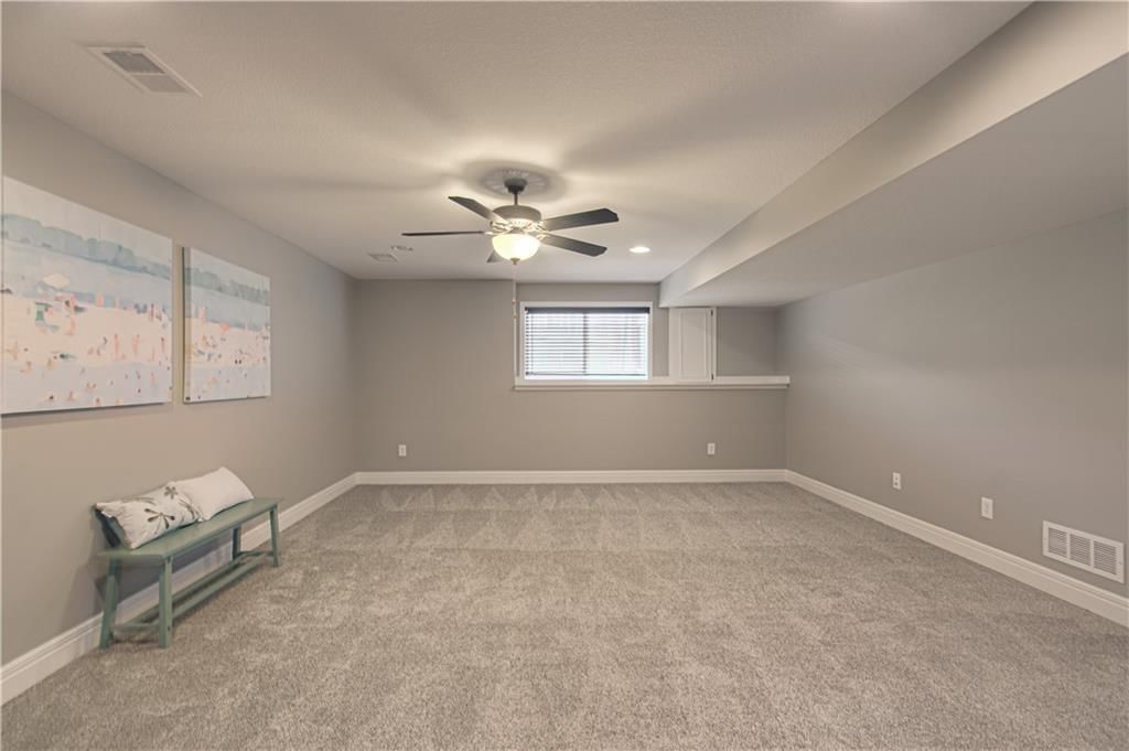 16910 Tucker Court — photo 24