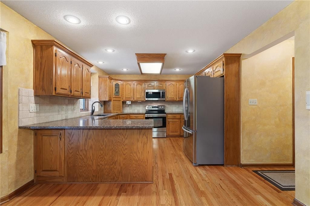 18807 E 34th Street — photo 7