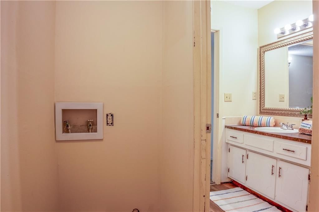 1200 E 27th Street — photo 12
