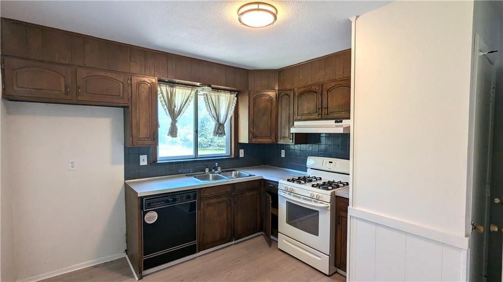 11615 Palmer Avenue — photo 15