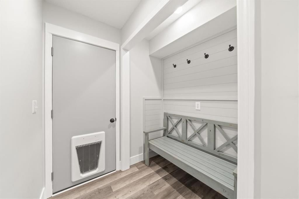 Photo 19 of 41 - 6655 W 82ND Street