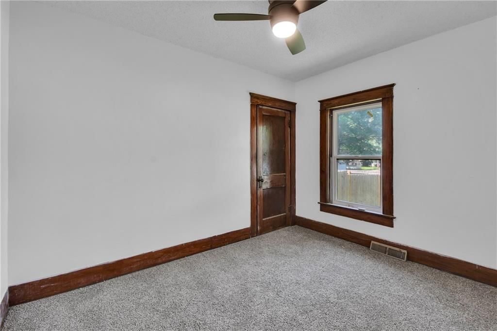 102 N Wall Street — photo 12