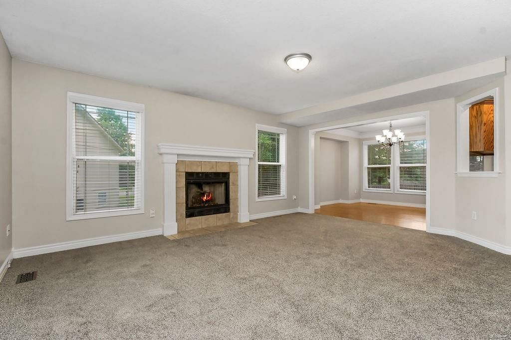 1129 SW Georgetown Drive — photo 4