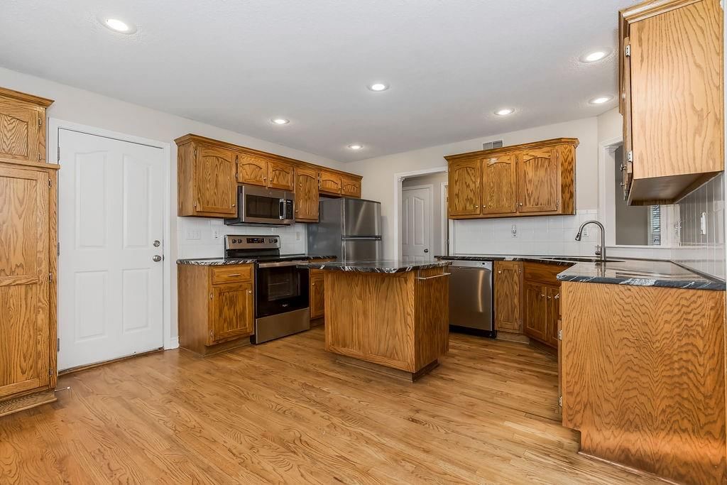1129 SW Georgetown Drive — photo 10