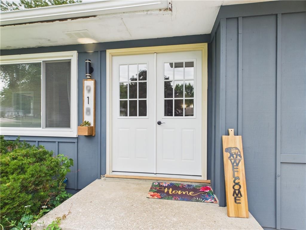 918 Ridge Drive — photo 2