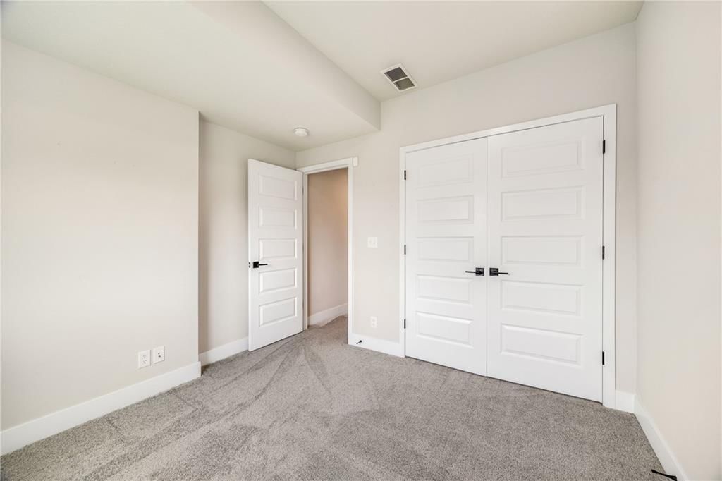 901 NW Hickorywood Drive — photo 17