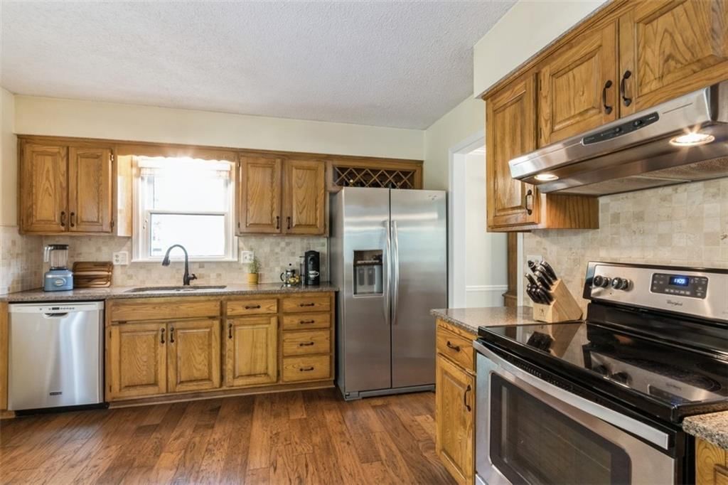 7753 W 154th Terrace — photo 9