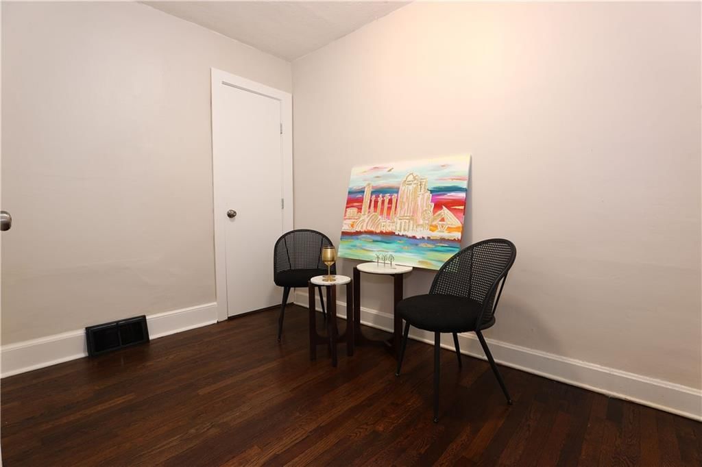 1034 E Lexington Avenue — photo 13
