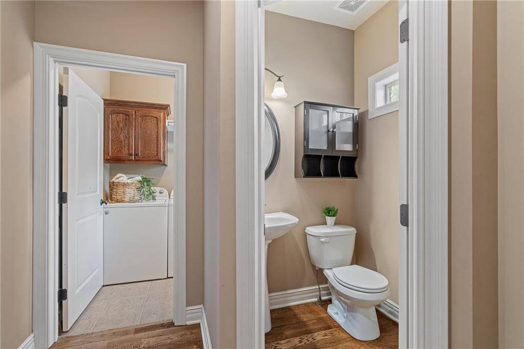 8752 N Saint Clair Avenue — photo 14