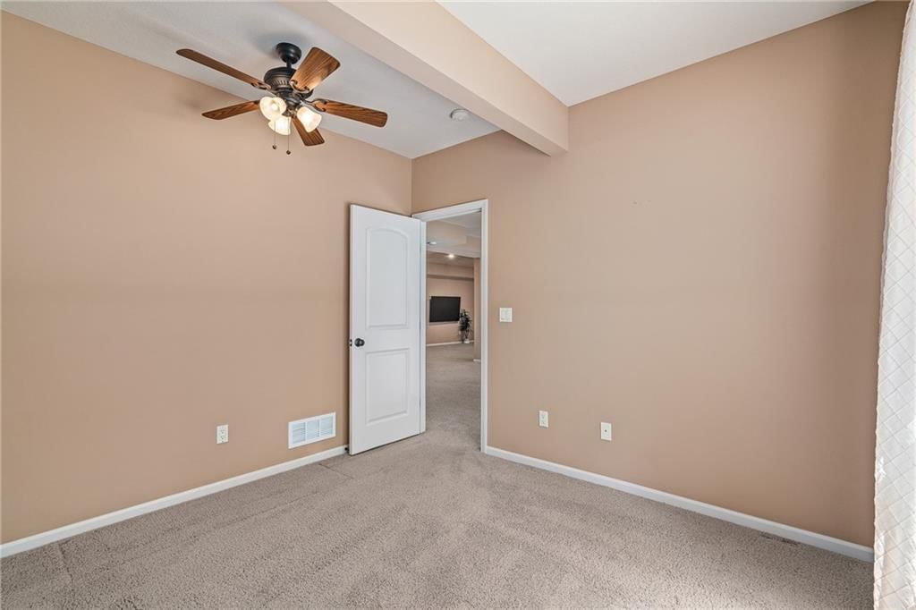 8752 N Saint Clair Avenue — photo 39