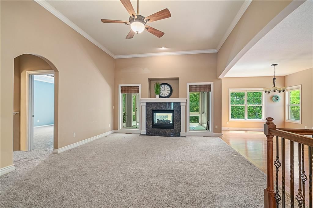 8752 N Saint Clair Avenue — photo 5