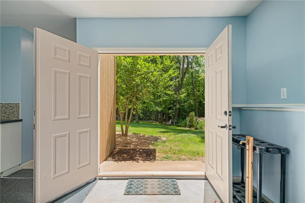 8752 N Saint Clair Avenue — photo 44