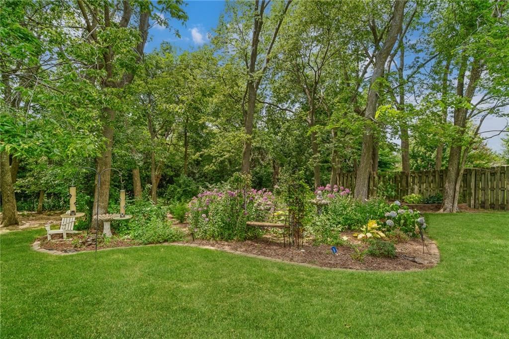 8752 N Saint Clair Avenue — photo 48