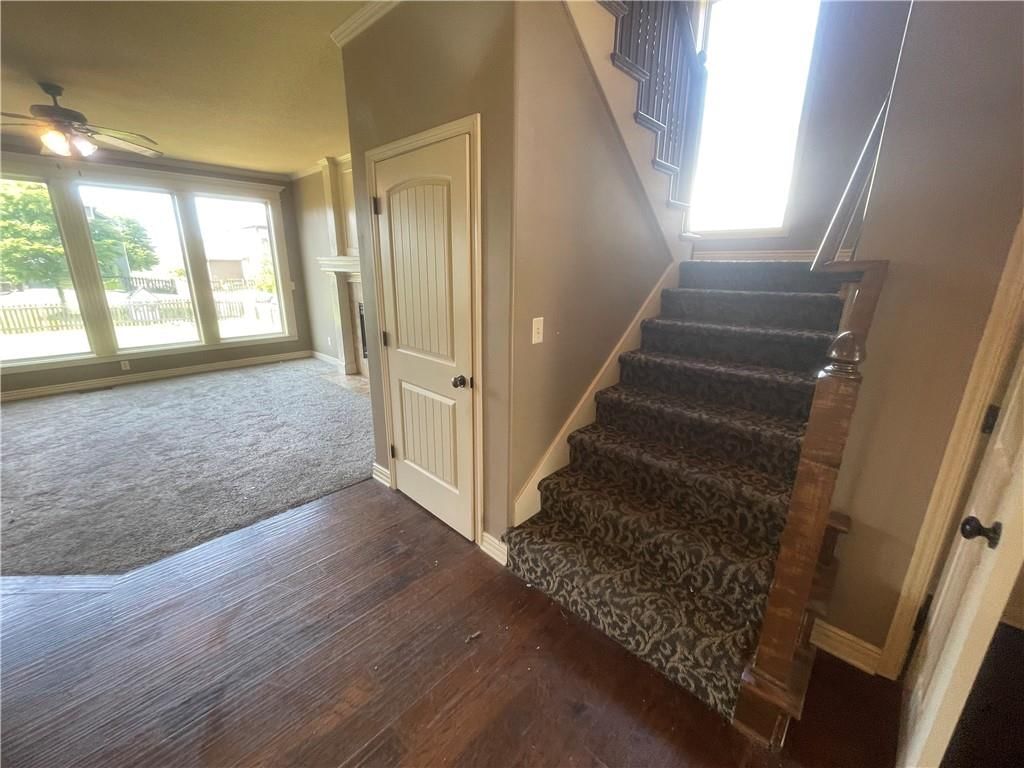 404 Eagles Ridge Drive — photo 6