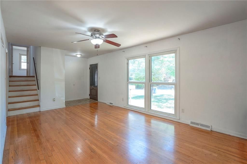 13304 Donnelly Avenue — photo 8