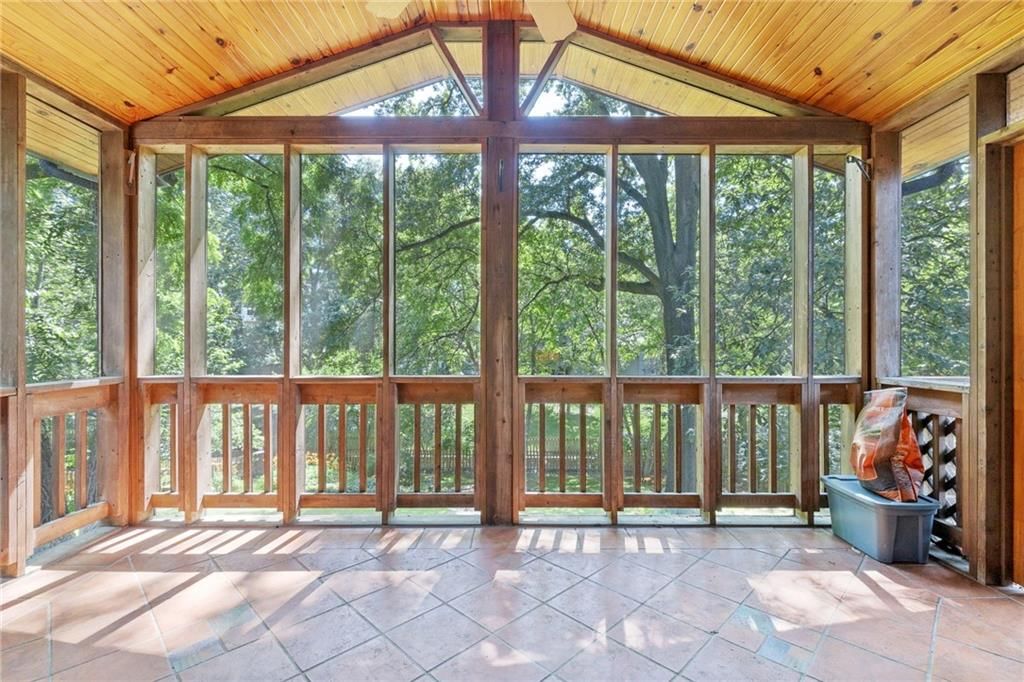4416 NW Normandy Lane — photo 3