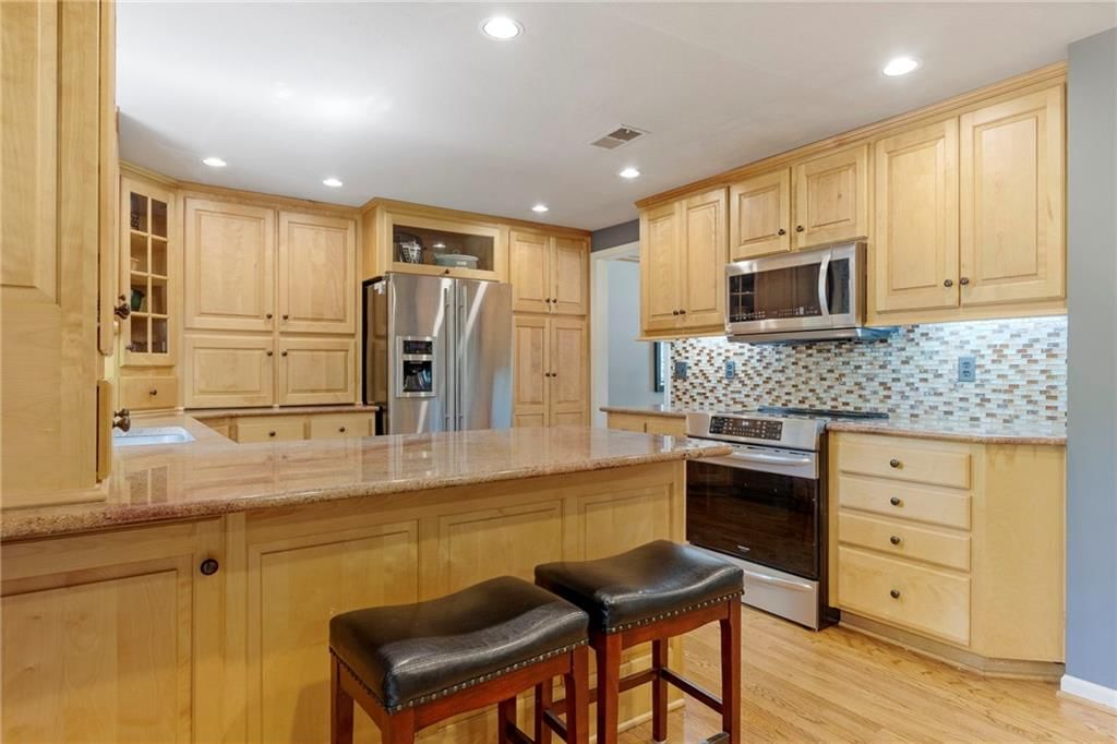 4416 NW Normandy Lane — photo 6