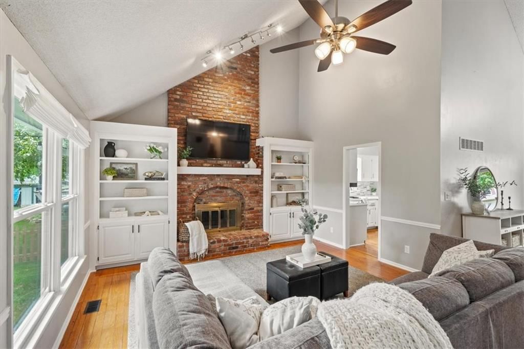 15621 W 146th Street — photo 8