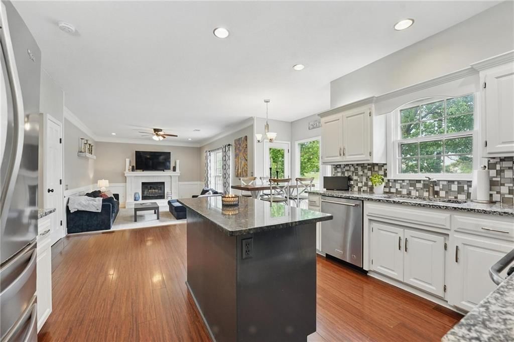 11821 W 128th Street — photo 7