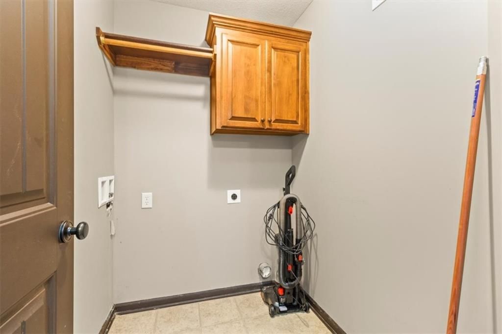610 NW Green Drive — photo 13