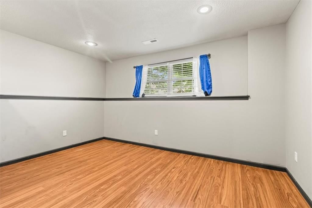 610 NW Green Drive — photo 23