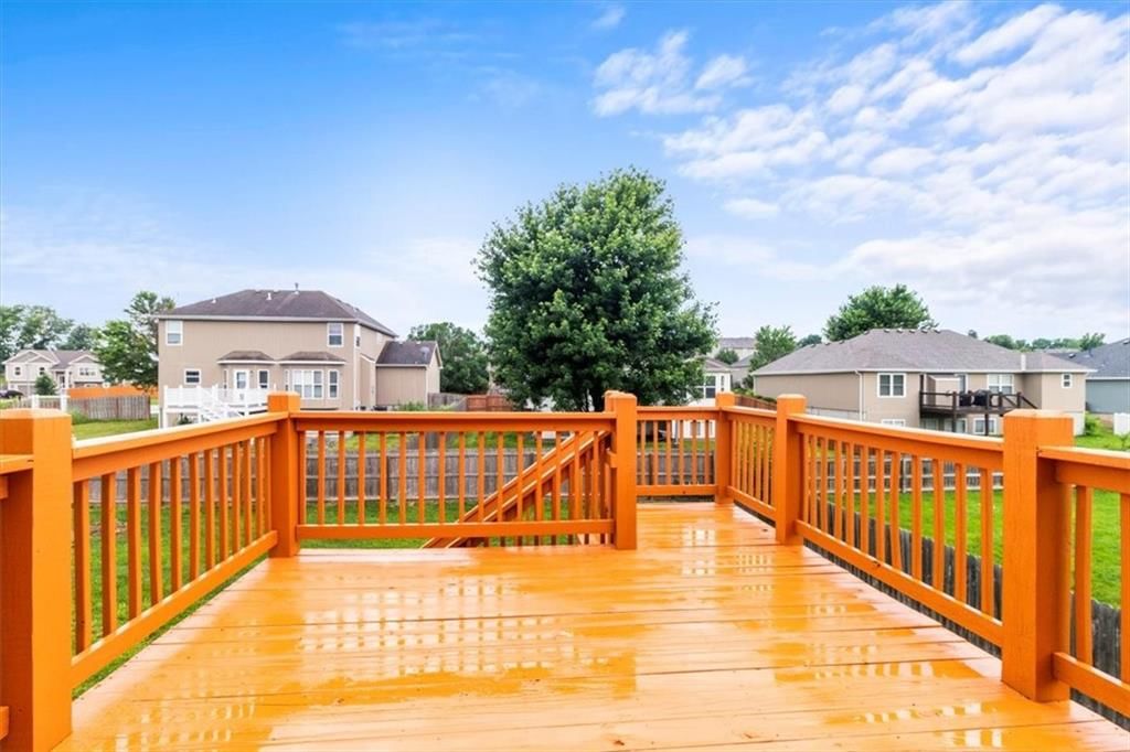 610 NW Green Drive — photo 24