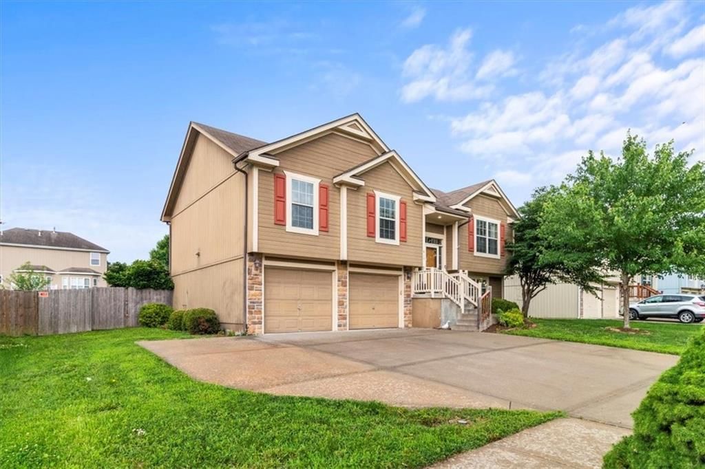 610 NW Green Drive — photo 5