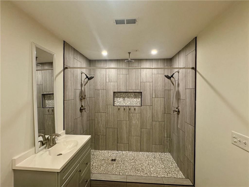 205 S Morrison Street — photo 12