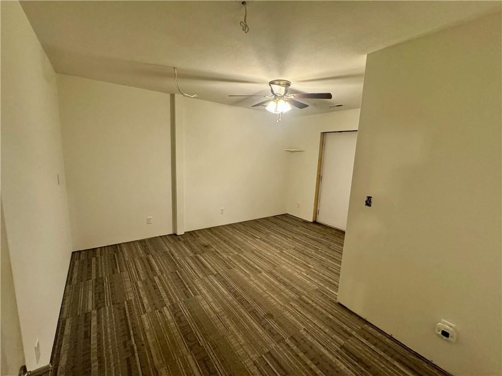 205 S Morrison Street — photo 17