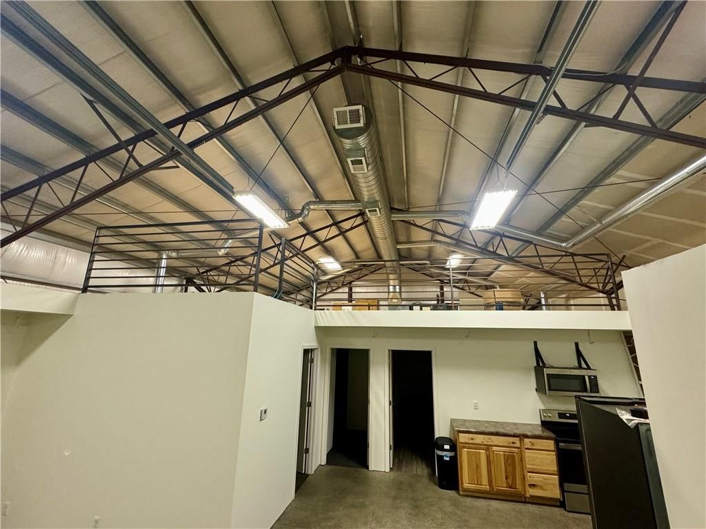 205 S Morrison Street — photo 4