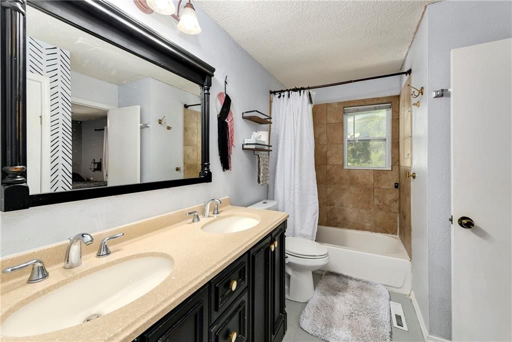 12604 S Locust Street — photo 20